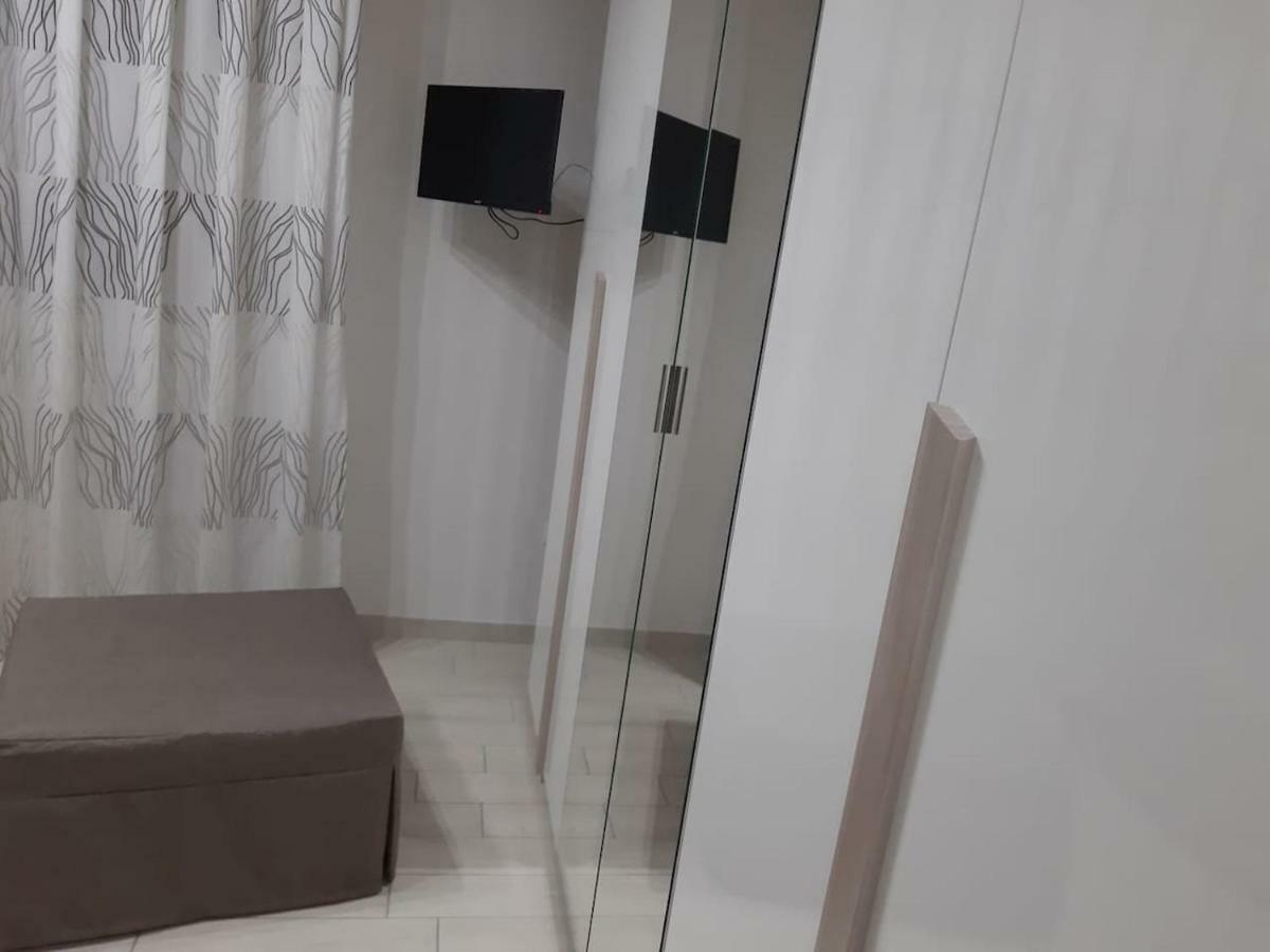 La Casa Di Donatella Ξενοδοχείο Νάπολη Εξωτερικό φωτογραφία